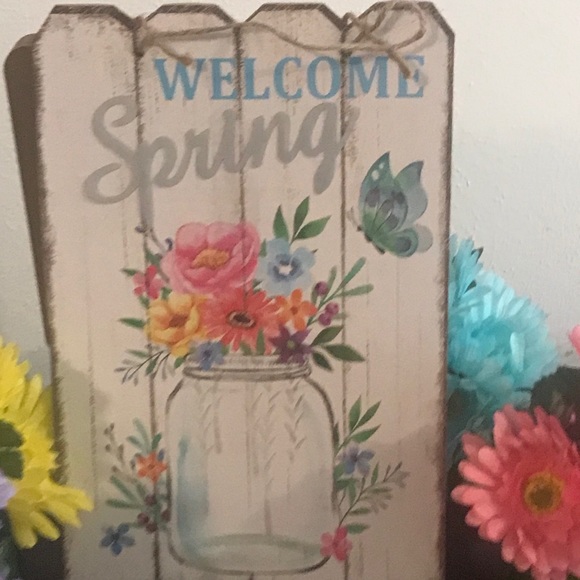 Welcome Spring Mason Jar Picket Fence Wall Sign - Picture 9 of 11